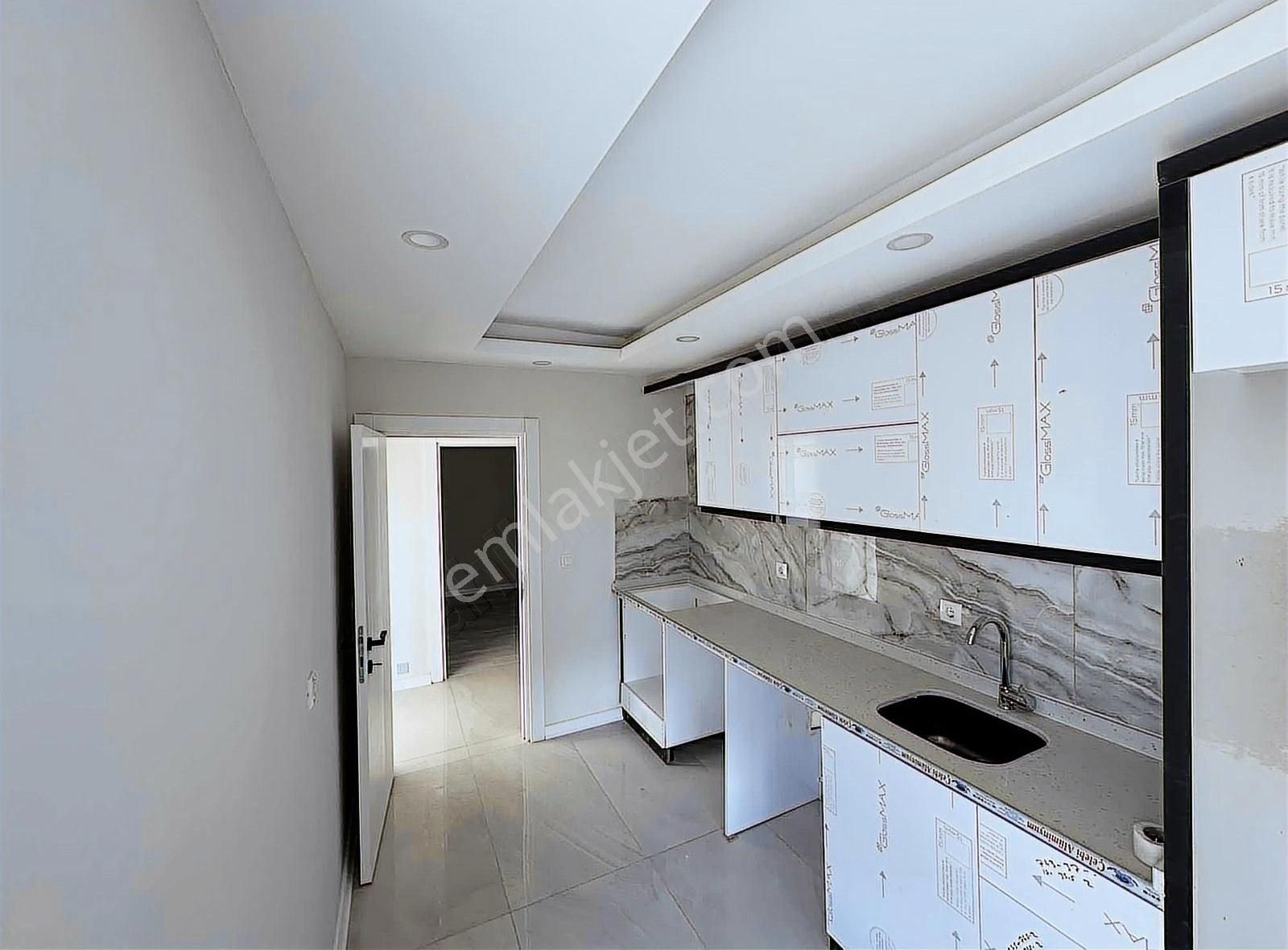 Ayrı Mutfak Wc Banyo Genişletmesi Yapılmış 2+1 Sıfır Daire