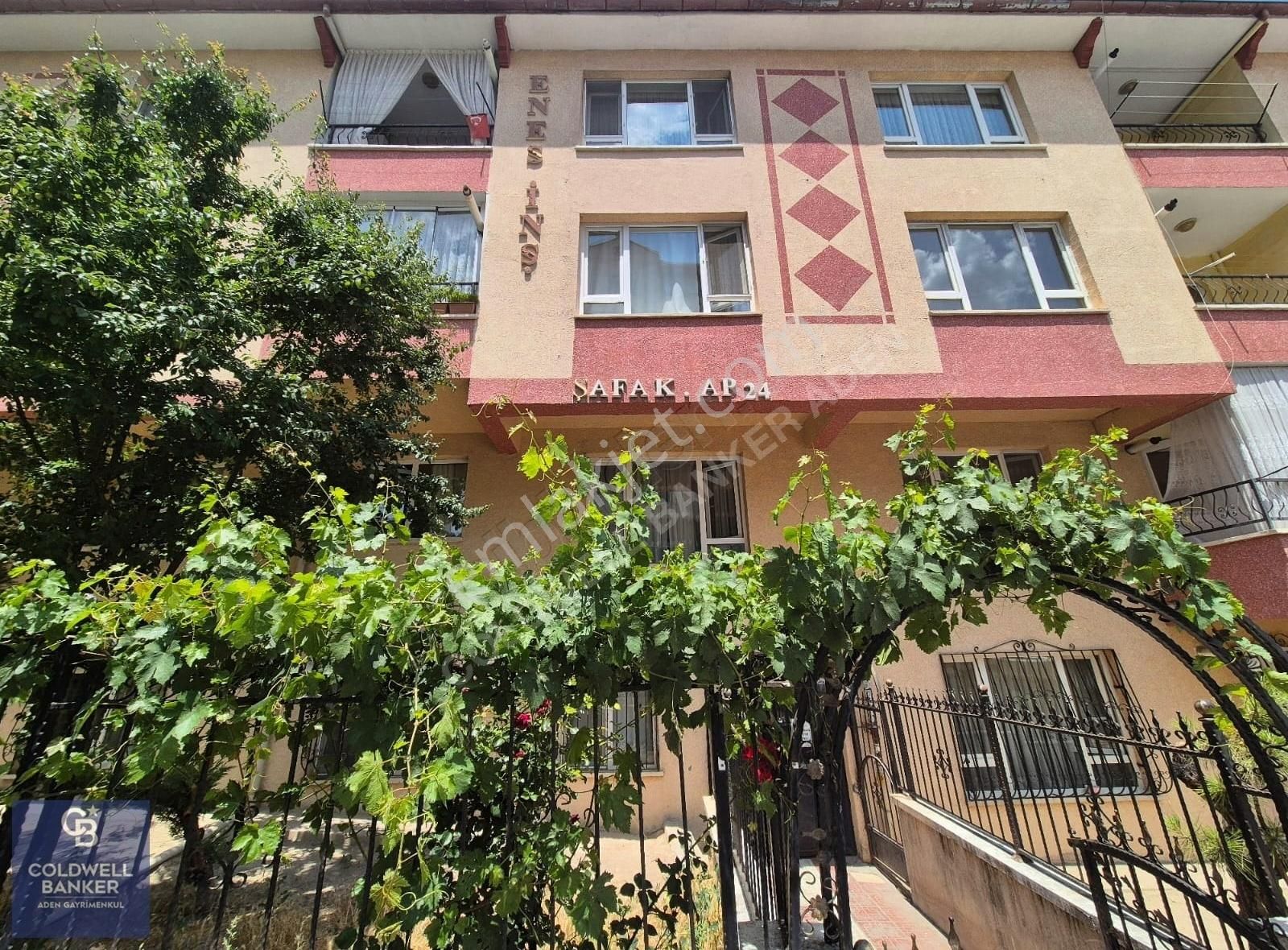 Alsancak Mahallesinde Ara Katta Satılık 3+1 Daire