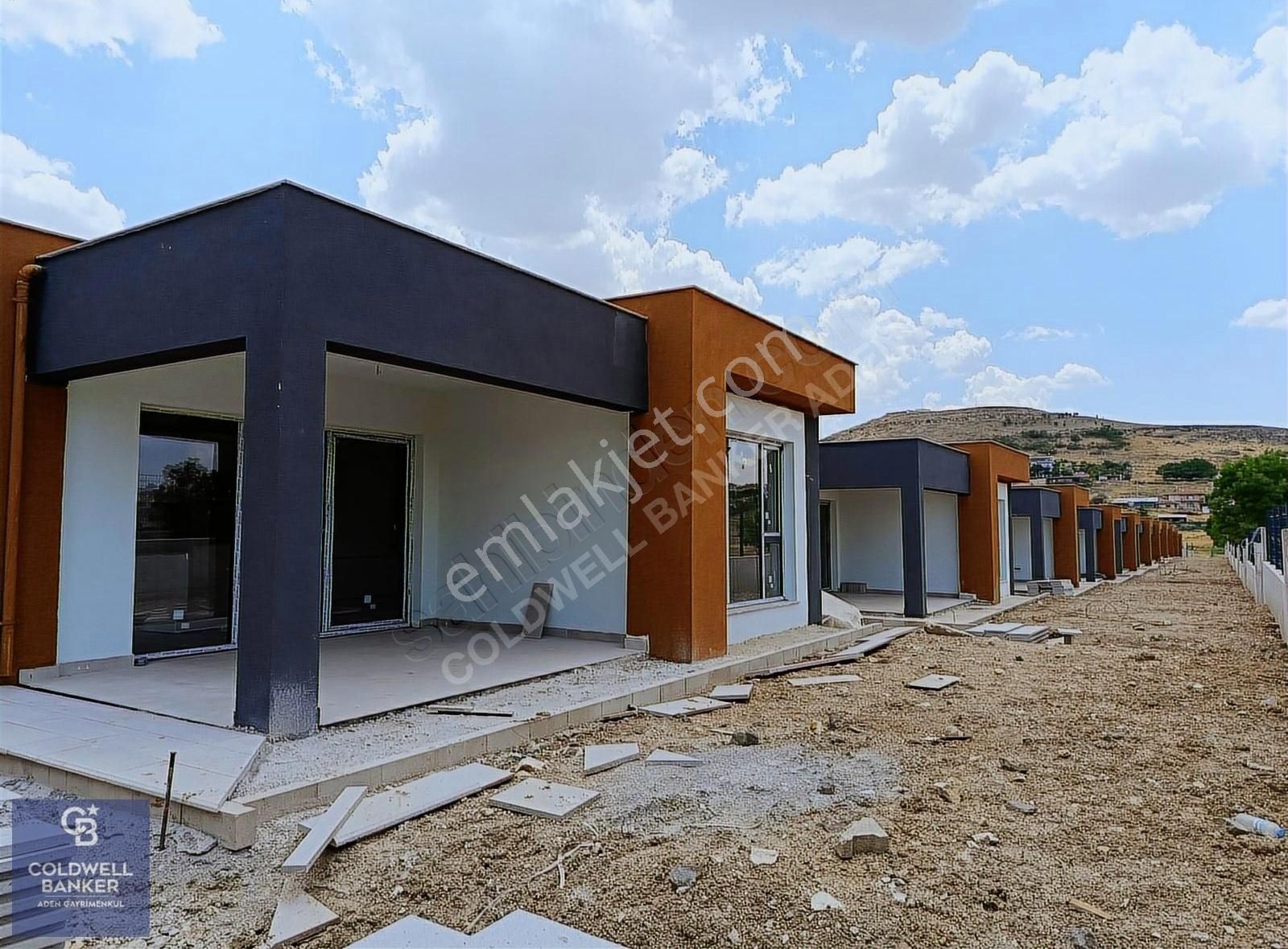 Temelli Satılık Müstakil Ev 2+1 Bahçeli, Garajlı, Doğalgazlı - Görsel 3