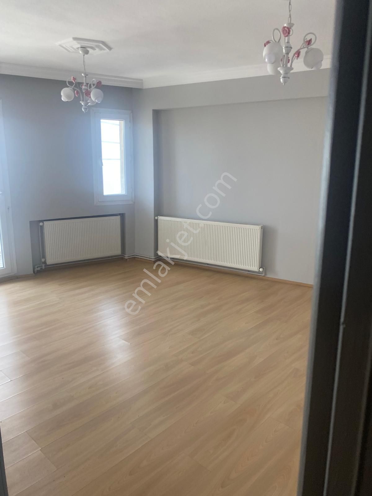 Ordu Caddesinin Dibinde Ful Yapılı Kiralık Yeni Bina 2+1