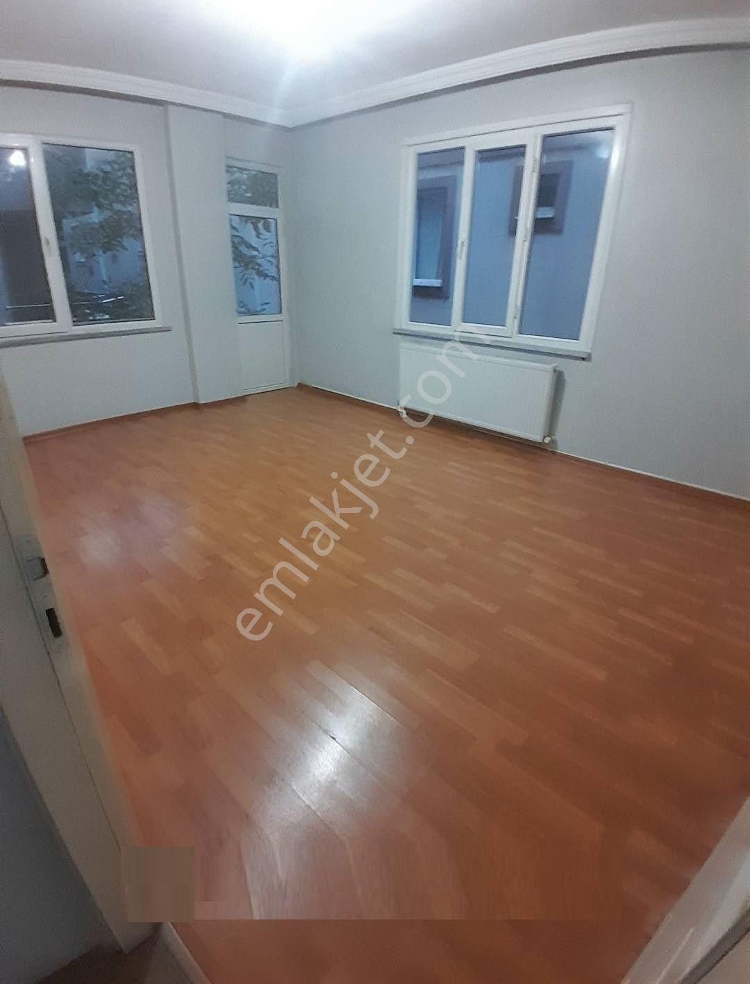 Engin Emlak'tan Kiralık Sancaktepe Bölge Hastanesi Karşısı Sarıgazi Metro Sırası 2.kat 2+1