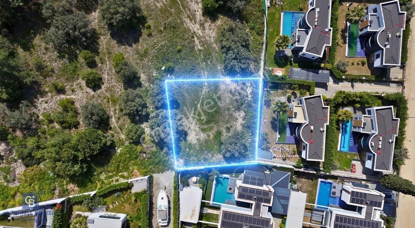 Kuşadası Nda Satılık Villa İmarlı Arsa