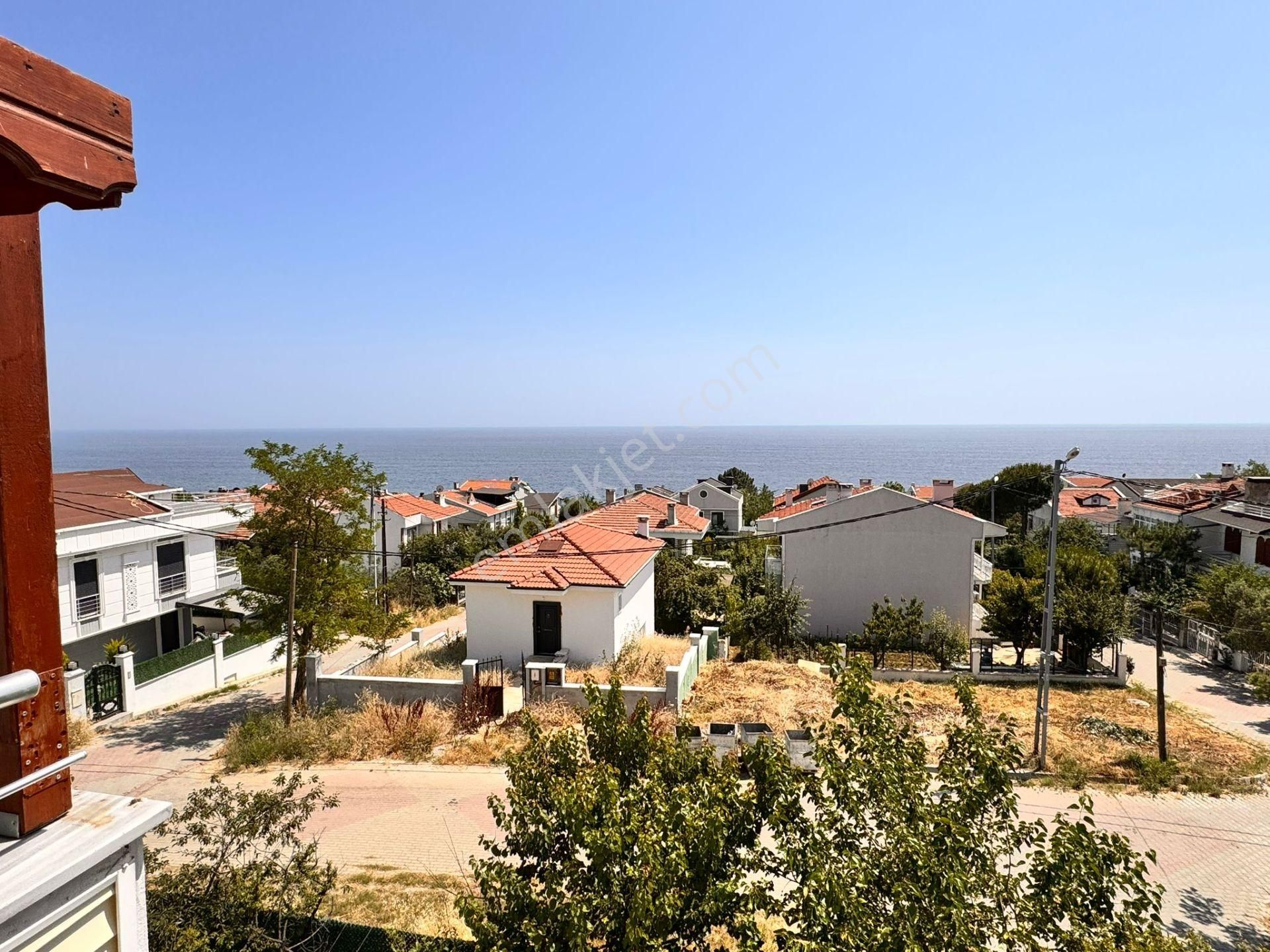 Selimpaşa'da Kumsala 150m Satılık Müstakıl Dubleks Villa