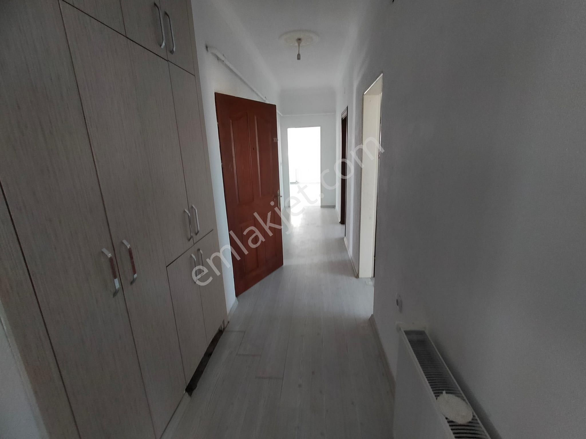 Döşemealtı Yeniköy Atatürk Caddesinde Kiralık Daire 3+1 160 M2