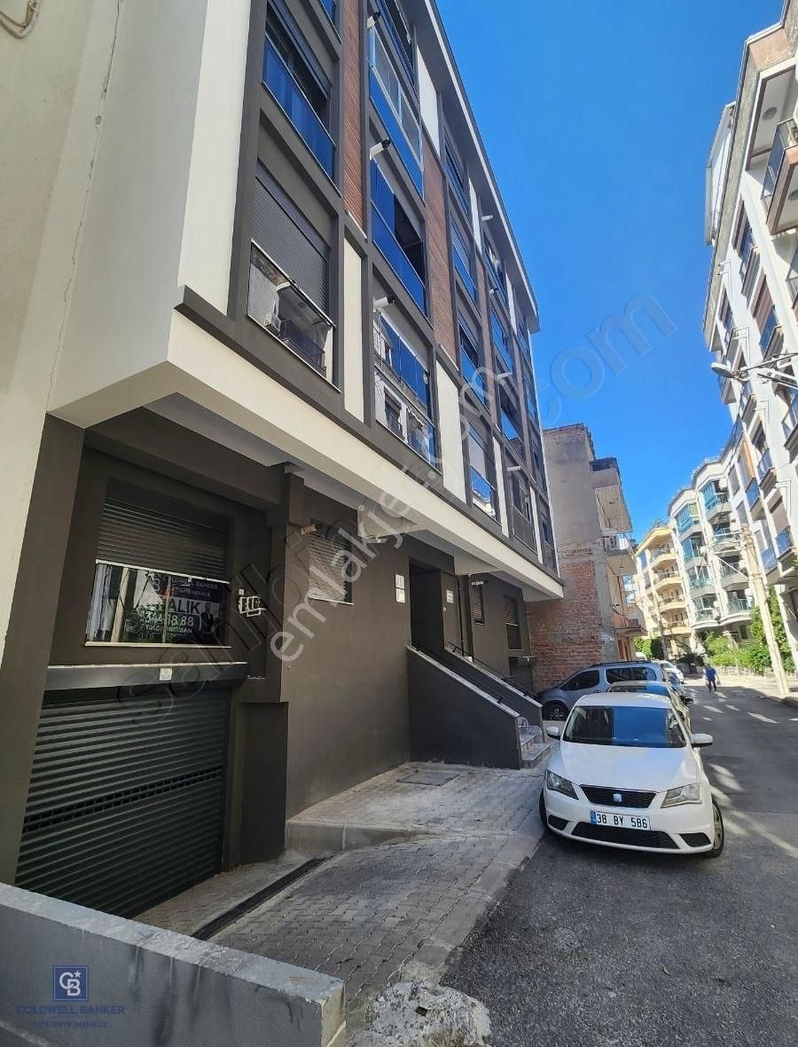 Karşıyaka Cihat Kora Lisesi Arkası Kiralık 1+1 Daire