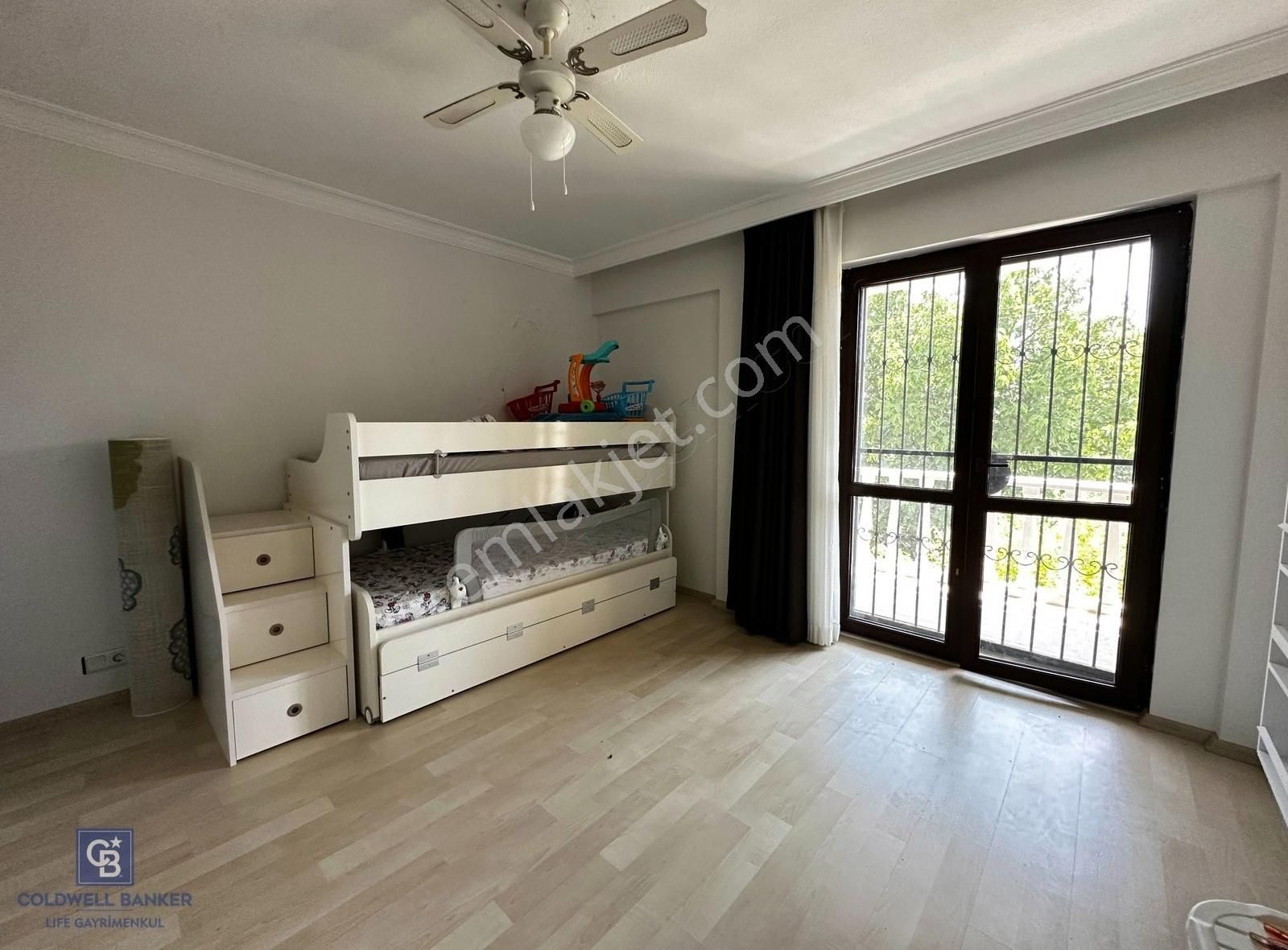 Gümüldür'de Denize 200 Mt Satılık 5+1 Tripleks Villa - Görsel 3