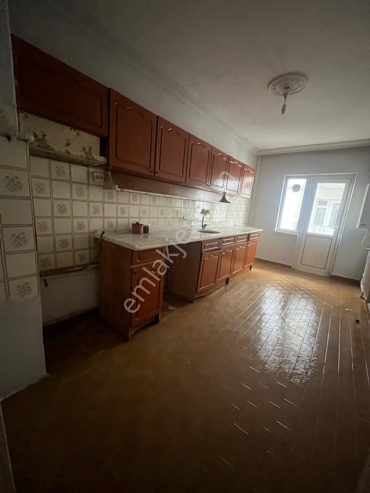 Bayram Gayrimenkumden Akşemsettin Mah 3+1 Ara Katta Satılık Kaçırılmıycak Kupon Daire