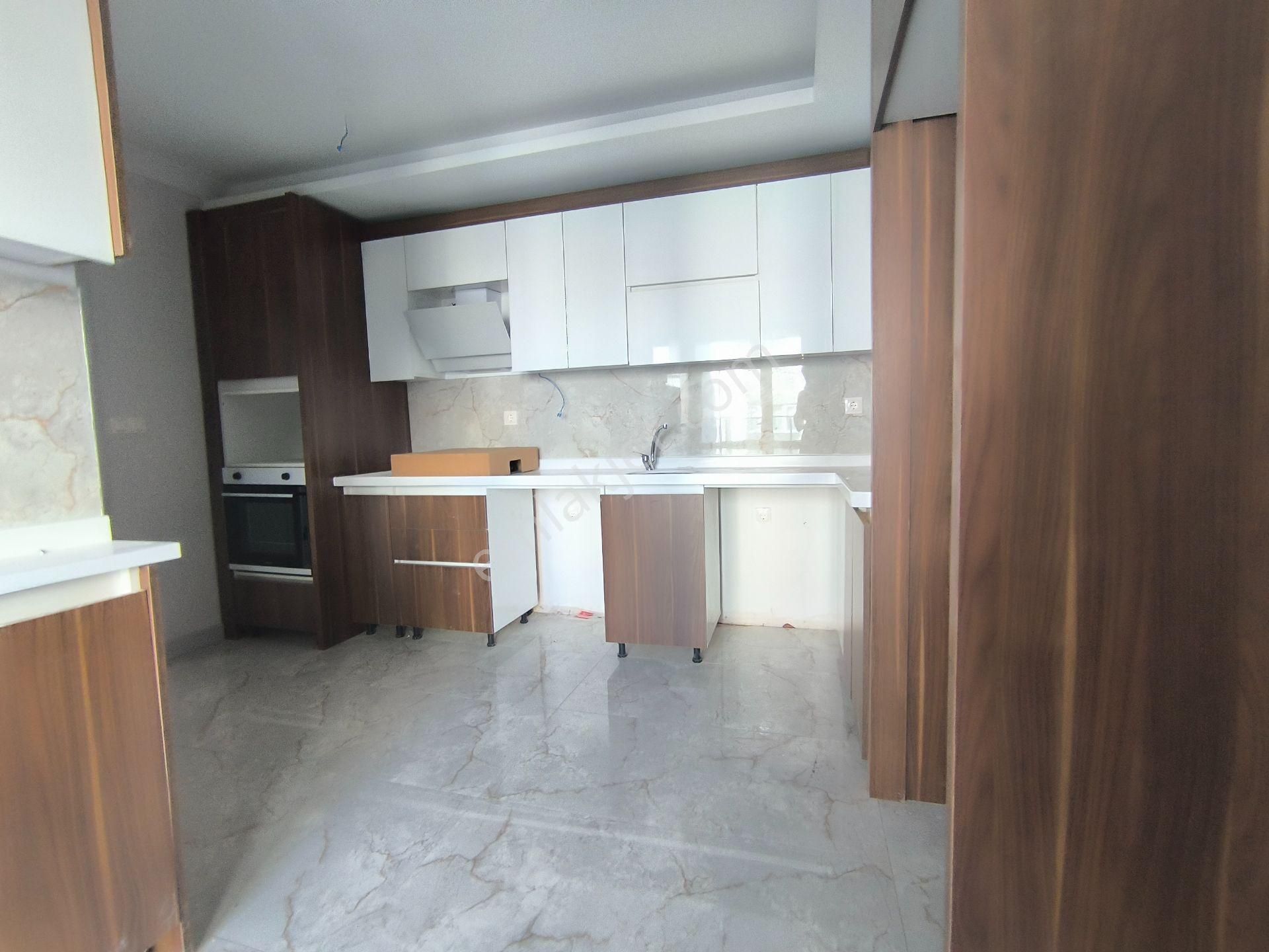 Yılmaz Gayrimenkulden Sıfır Bına 3+1 Ebeveyn Banyolu Ultra Lüks Ful Yapılı