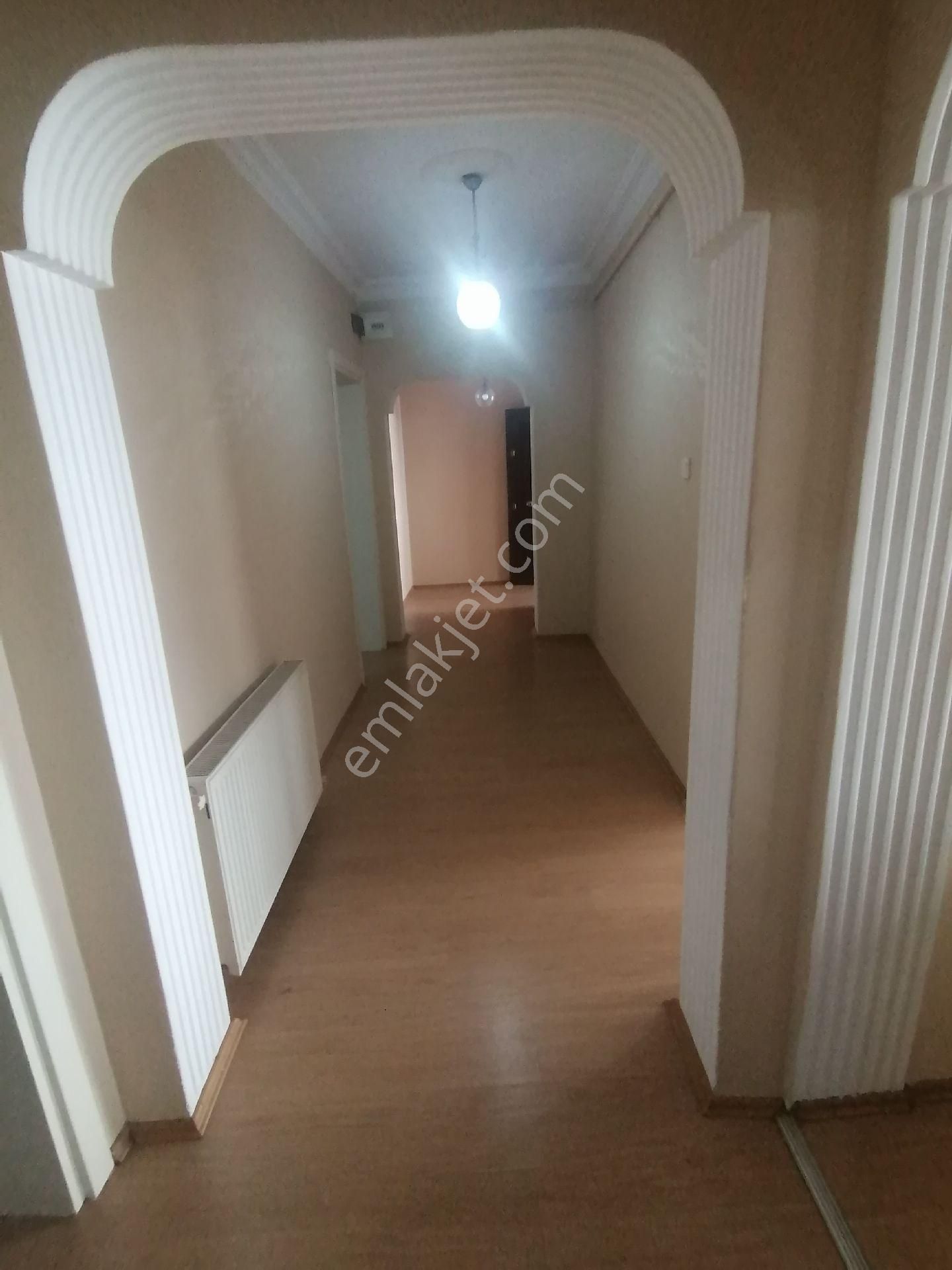 Ümraniye Namık Kemal Mahallesi Giriş Kat 3+1 Kiralık Daire Memura - Görsel 24