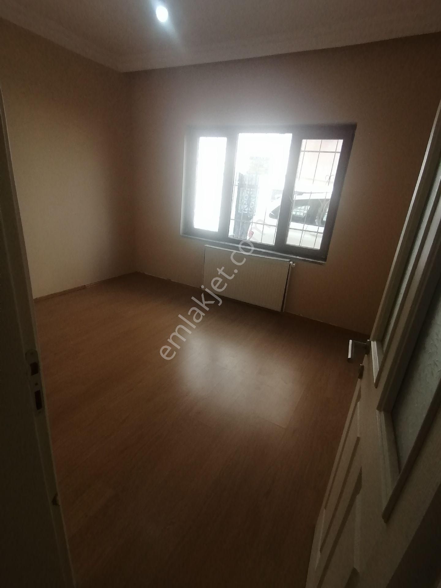 Ümraniye Namık Kemal Mahallesi Giriş Kat 3+1 Kiralık Daire Memura - Görsel 3