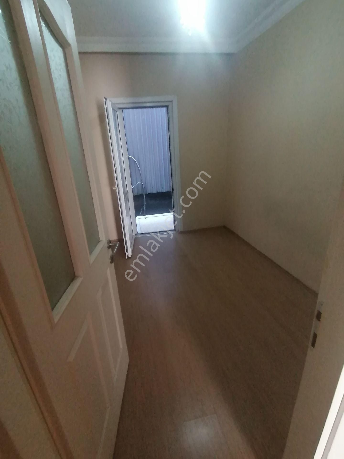 Ümraniye Namık Kemal Mahallesi Giriş Kat 3+1 Kiralık Daire Memura - Görsel 17