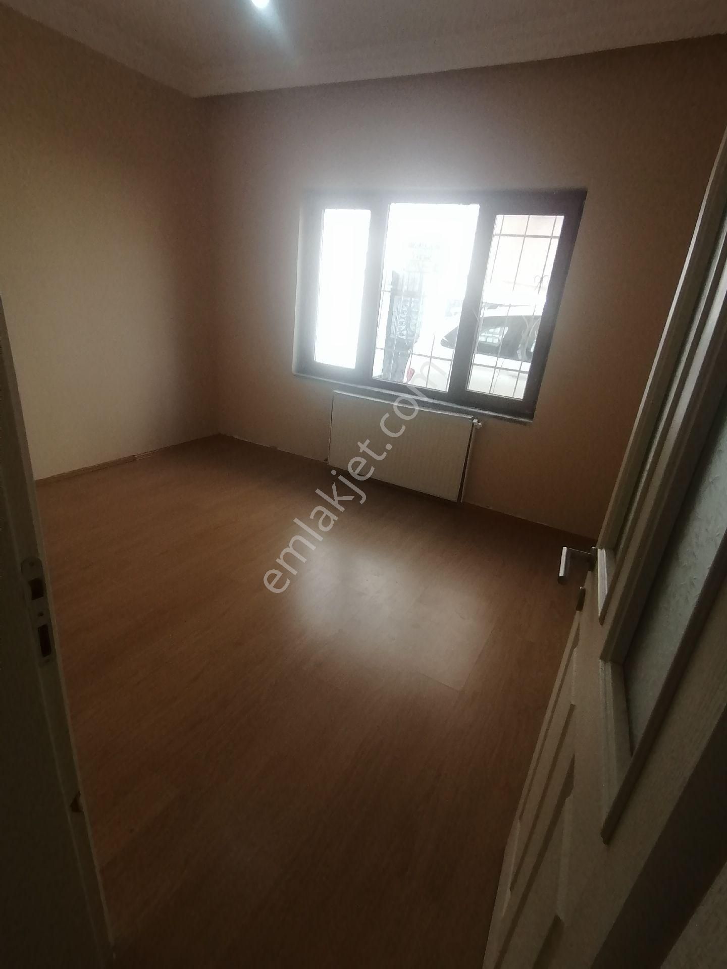 Ümraniye Namık Kemal Mahallesi Giriş Kat 3+1 Kiralık Daire Memura - Görsel 6