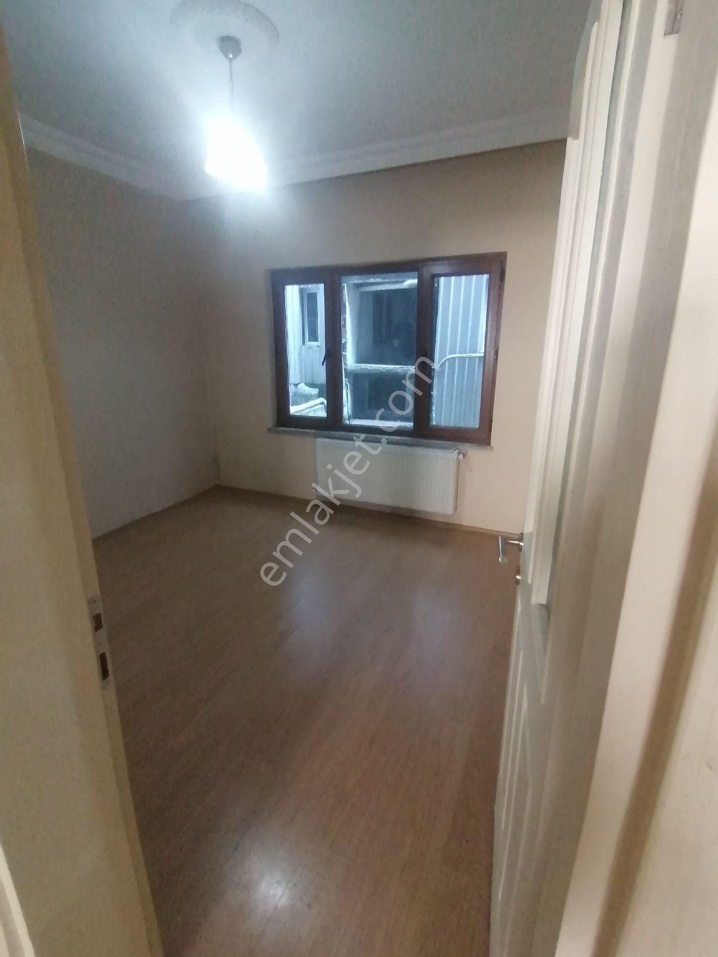 Ümraniye Namık Kemal Mahallesi Giriş Kat 3+1 Kiralık Daire Memura - Görsel 12