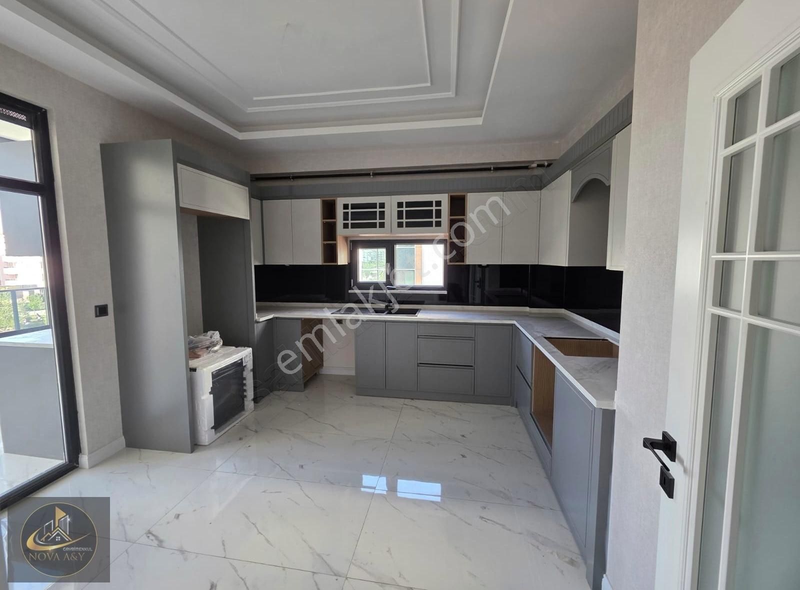 Selehaddin Eyyübi Mah. Ahmet Yesevi Cad.4+1 Satılık Sıfır Daire