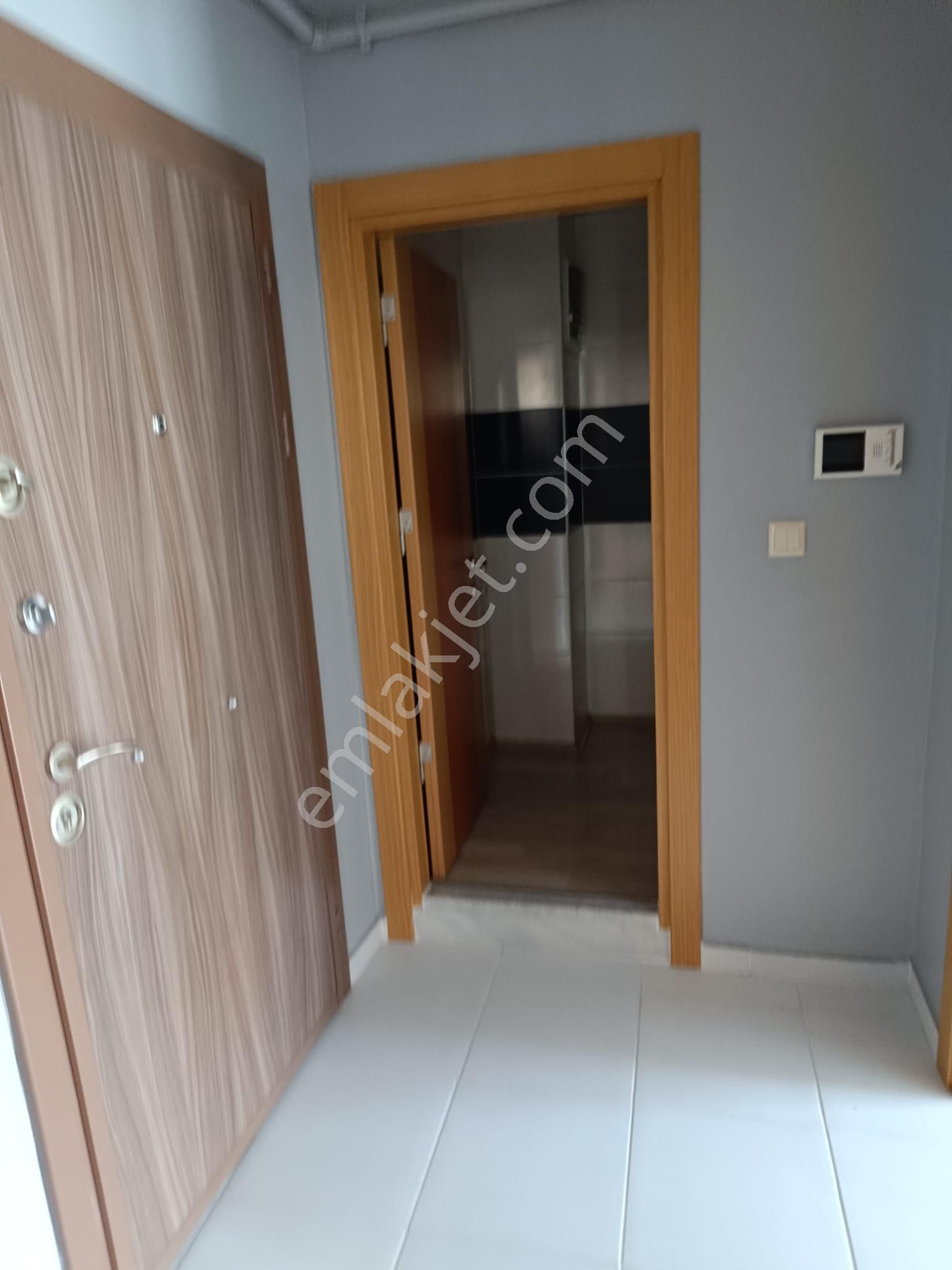 Göztepe Mahallesi Dumlupınar Cad. Kiralık 2+1 Arakat Daire