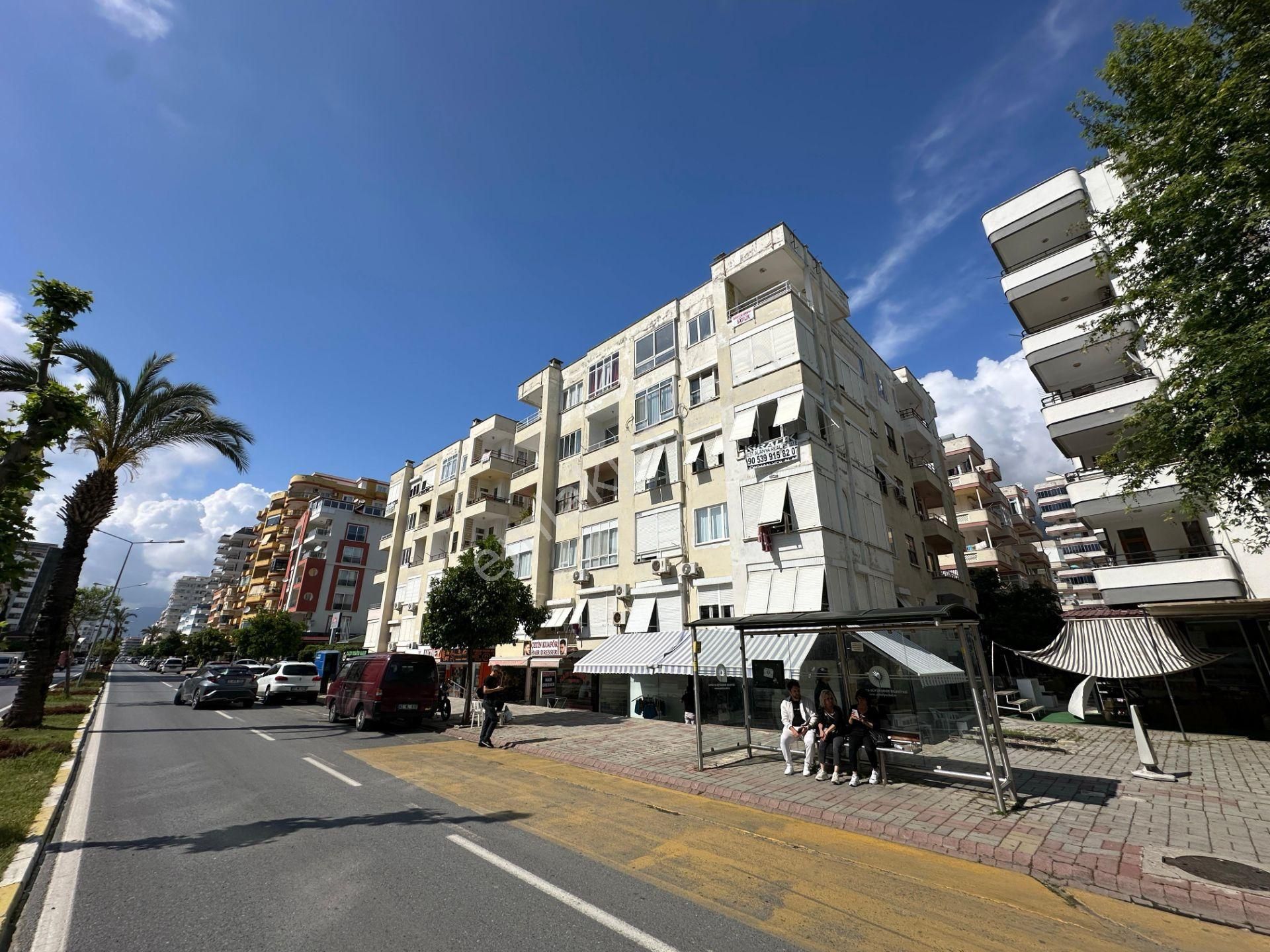 Alanya Mahmutlar'da 2+1 Ayrı Mutfak Satılık Daire