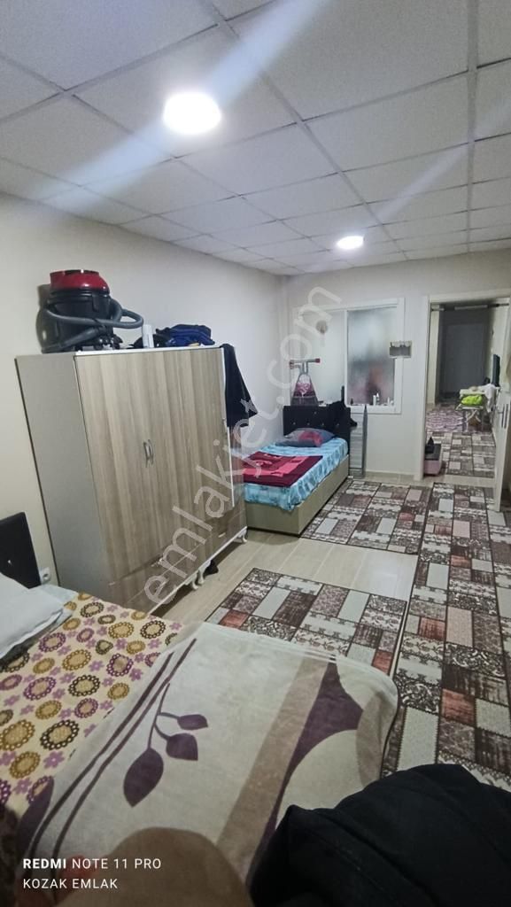 Satılık 1+1 Apart Barbaros Caddesinde - Görsel 3