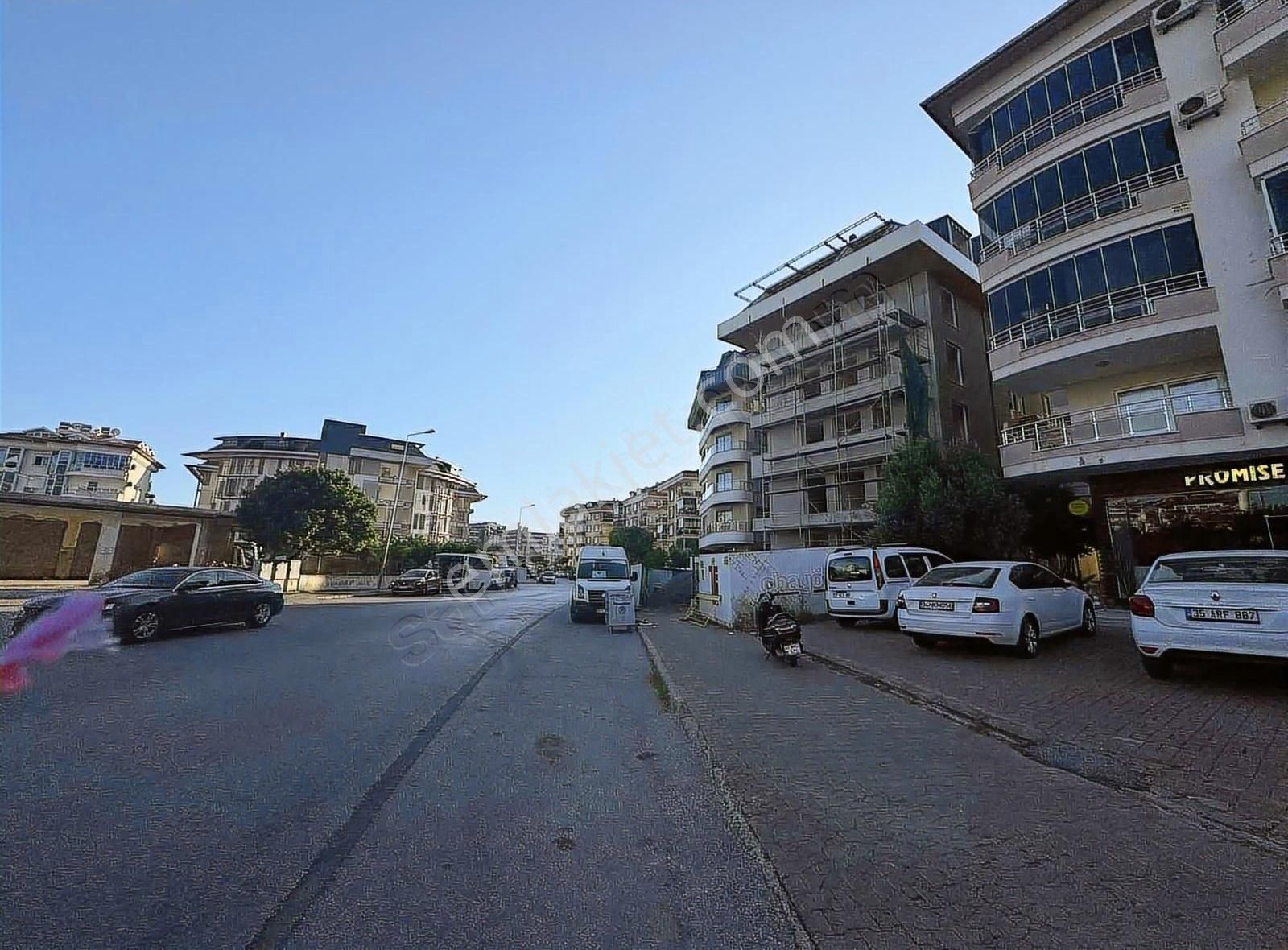 Obagöl'de Satılık 2+1 Ayrı Mutfak Daire Denize 250m
