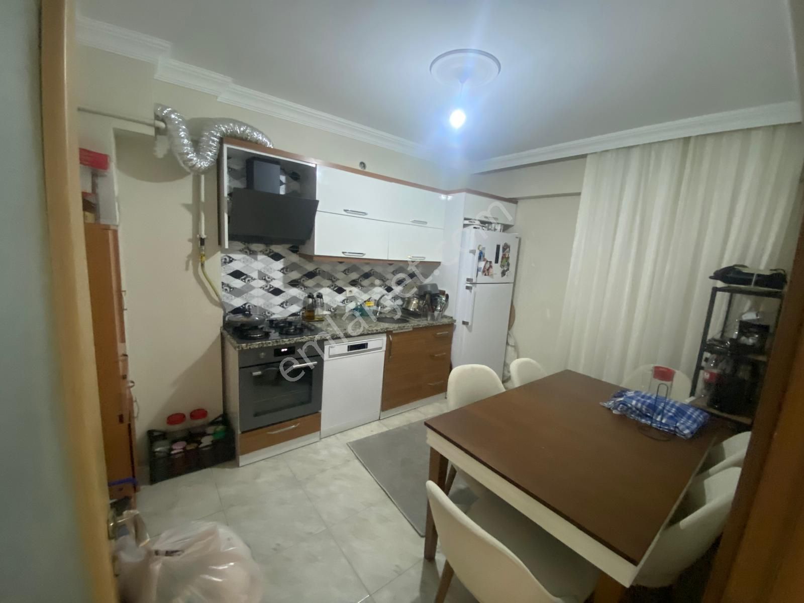 🏡muradiye Mahallesi 🏡 ✅2+1 80 M2 5katlınım 3 Katı ❇️kombi Petekli