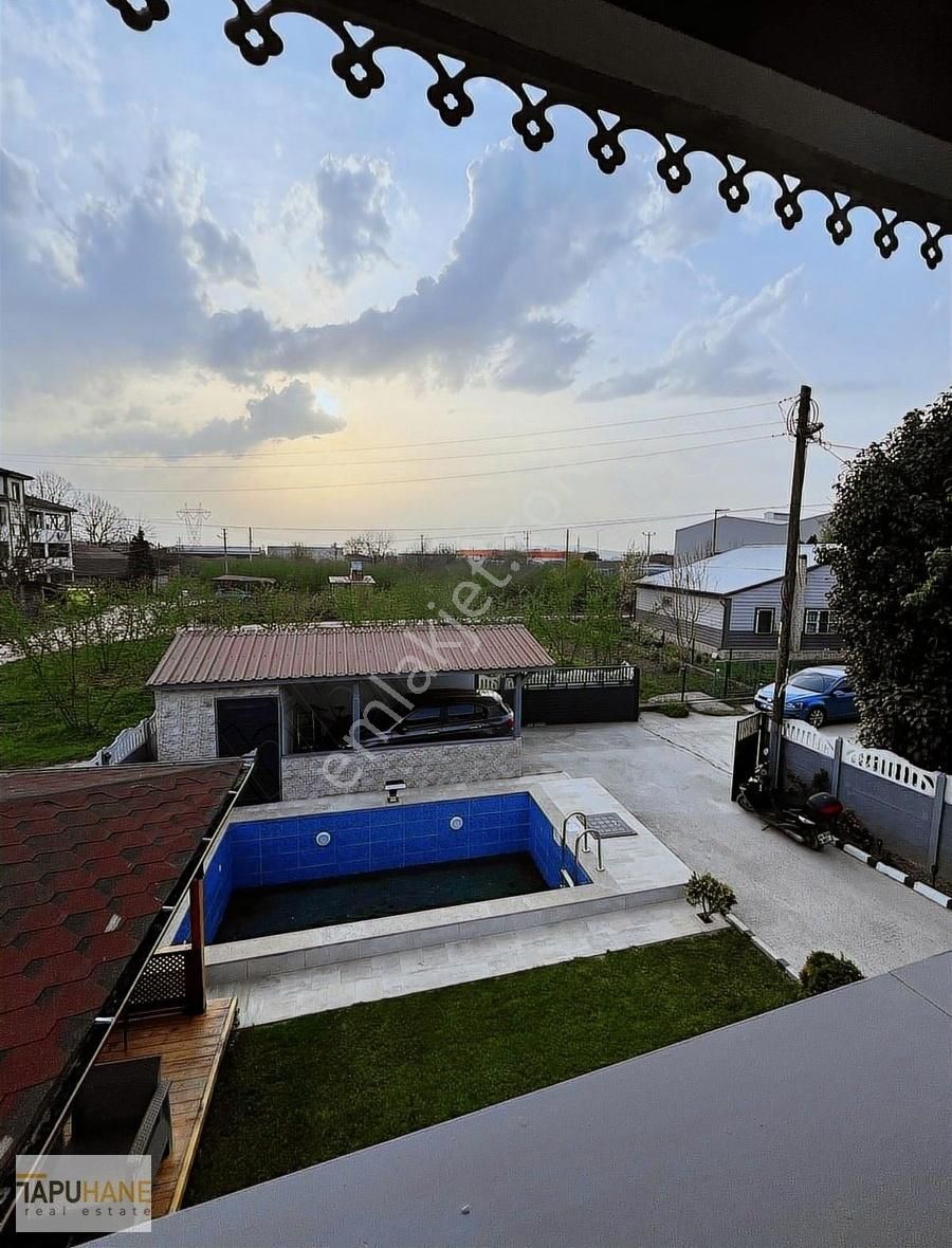 Havuzlu-k.garajlı-kamelyası Olan 240 M2 Dubleks Müstakil Ev