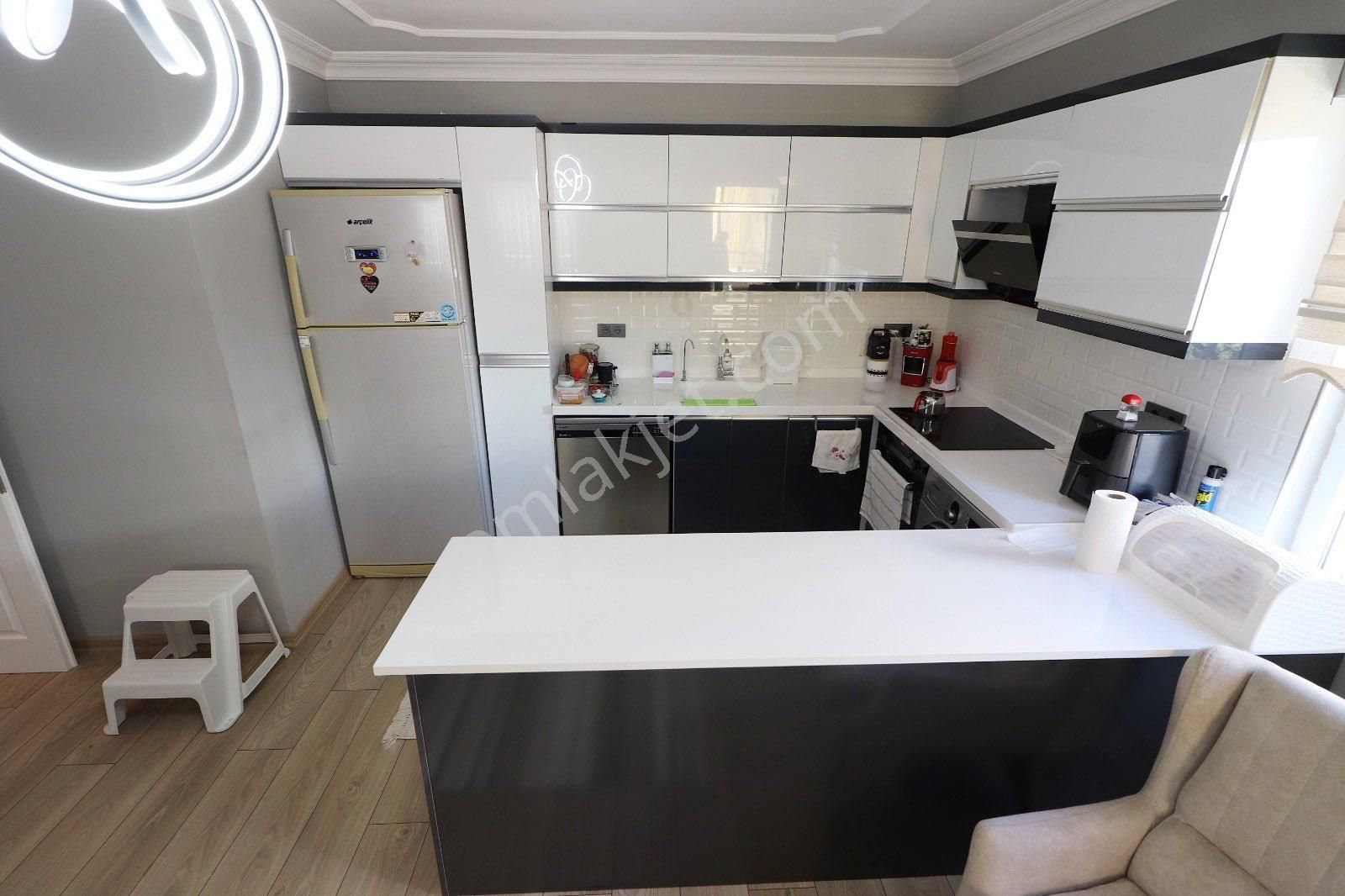 Didimde Harika Konumda Full Yapılı Satılık 2+1 Daire