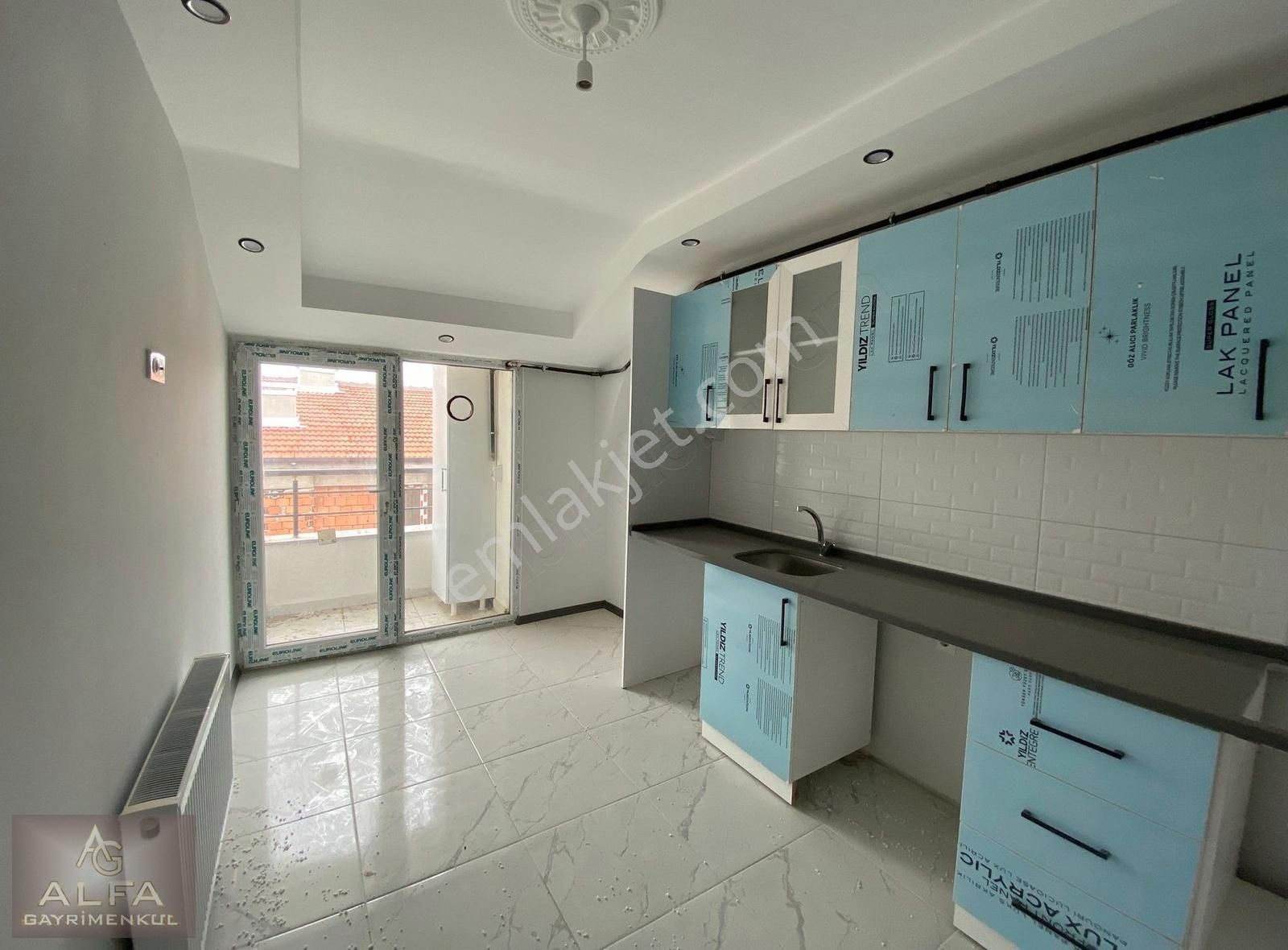 Esentepe Mah.ulu Camii Yakını Satılık 3+1 150m² Dubleks Daire