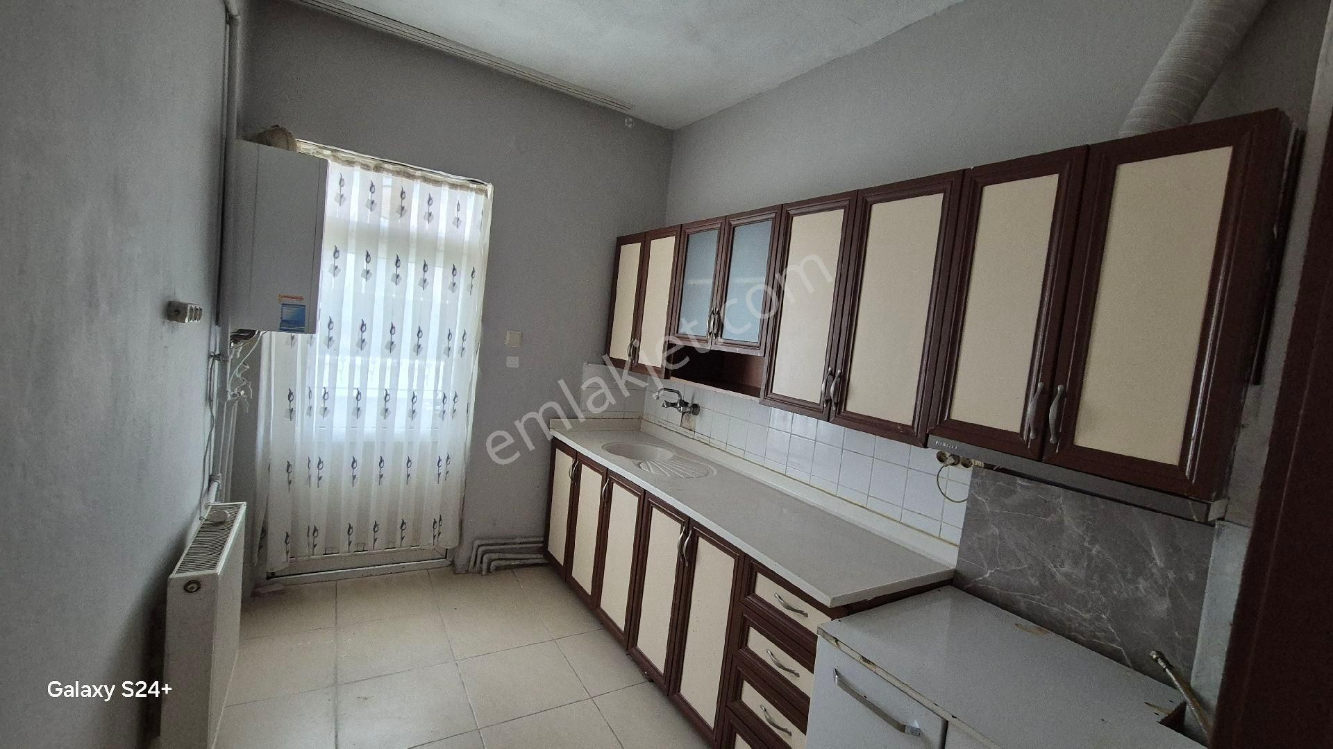Güney Ve Ön Cephe Kiralık Daire