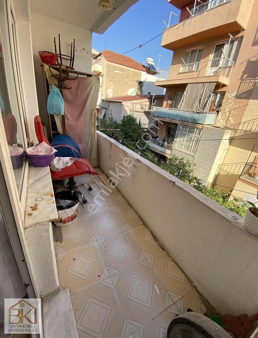 İzmir Aydın Yolu Üzerinde Satılık 2+1 Doğalgazlı Geniş Daire