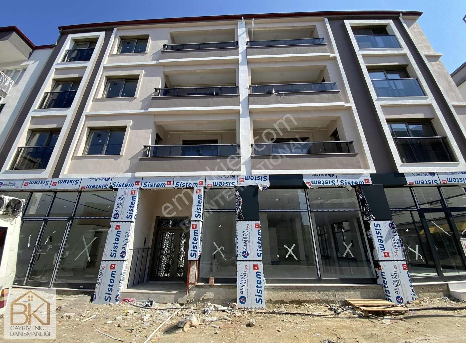 İzmir Selçuk Zafer Mah Satılık 2+1 Yerden Isıtma Sıfır Daireler