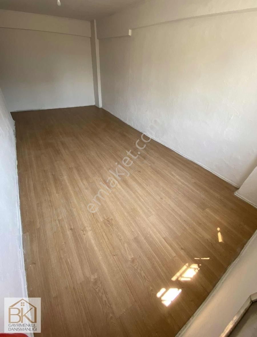 Selçuk 14 Mayıs Mah. Satılık 1+1 Geniş Daire