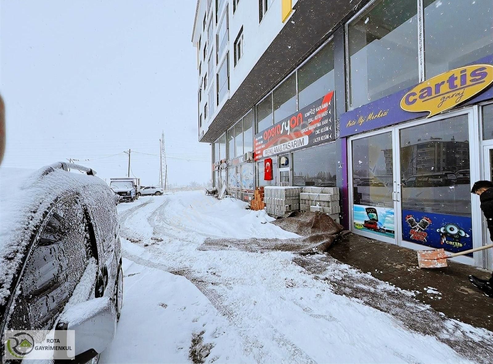 Rota' Gm Den Etü Yolunda 80 M2 İş Yeri