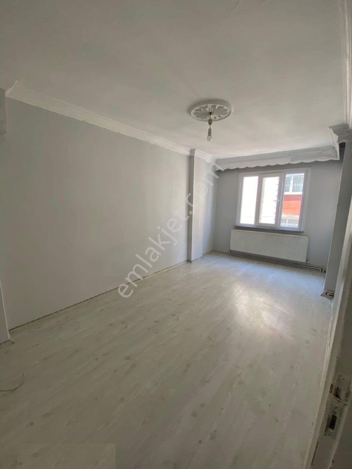 Avrupa Emlak Tan Menderes Mh 90m²2+1 2.kat,menderes Metroya Yakın,kiralık Daire(sabit Gelirlilere)
