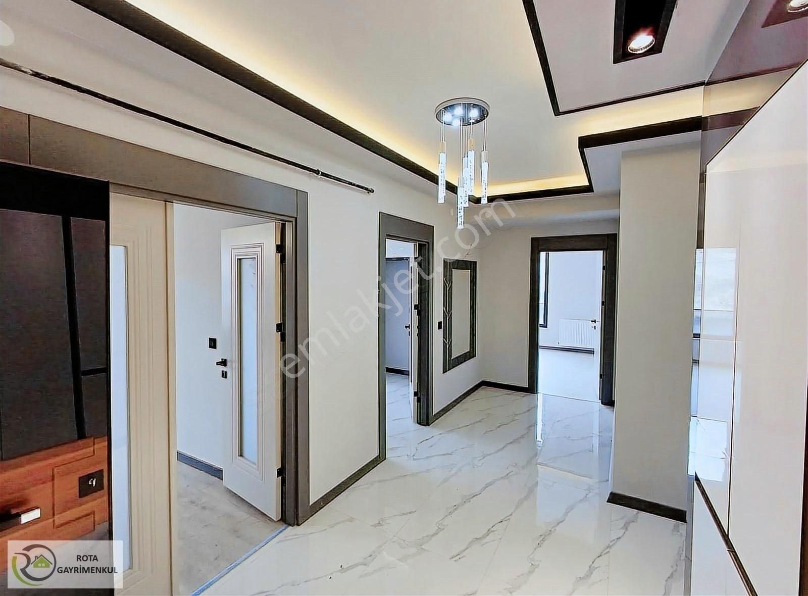 Rota'dan Yıldızkent'te Satılık Ultra Lux 4+1 Daireler