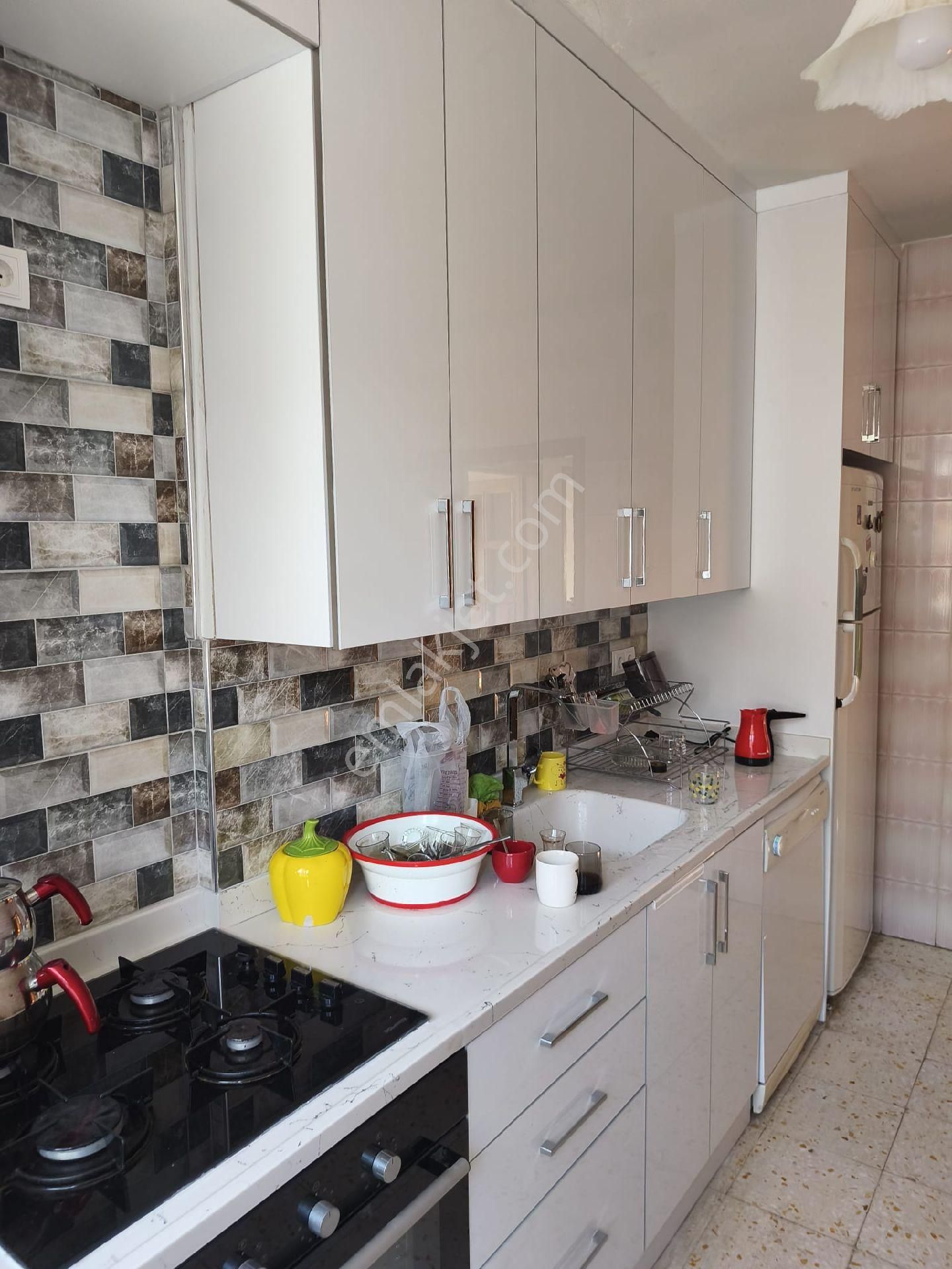 Belediye Evlerinde Müstakil 3 Katlı 3 Daire Temiz