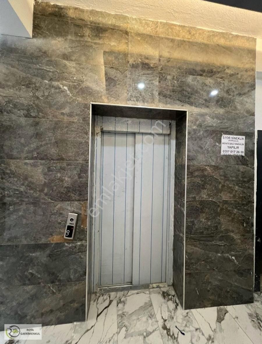 Rota Gm'den Buhara Plaza'da 1+1 Kiralık Ofis&işyeri