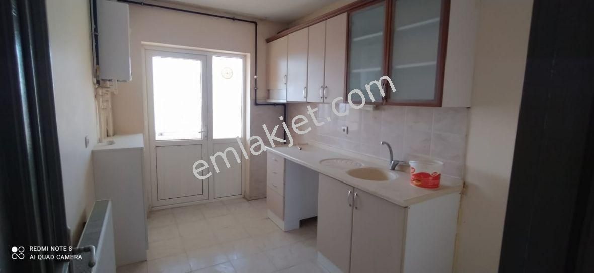 Ender Uysal Gayrimenkulden Ak Tepe Toki De Kiralık 2+1 Ara Kat Daire