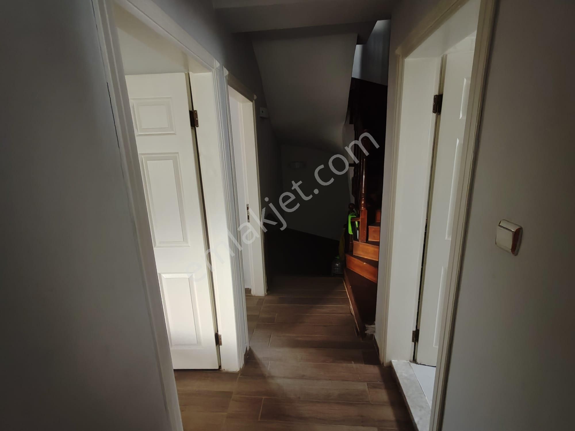 Seferihisar Atatürk Mahallesi (ömür Beldesinde) Kiralık Deniz Manzaralı Eşyalı Villa - Görsel 22