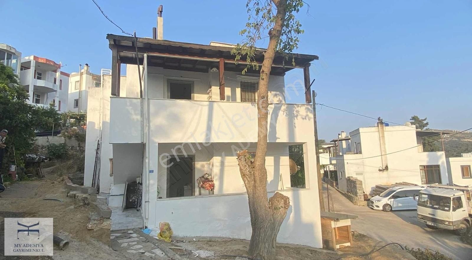 İslamhanesinde Deniz Manzaralı Satılık Müstakil 2 Adet Daire