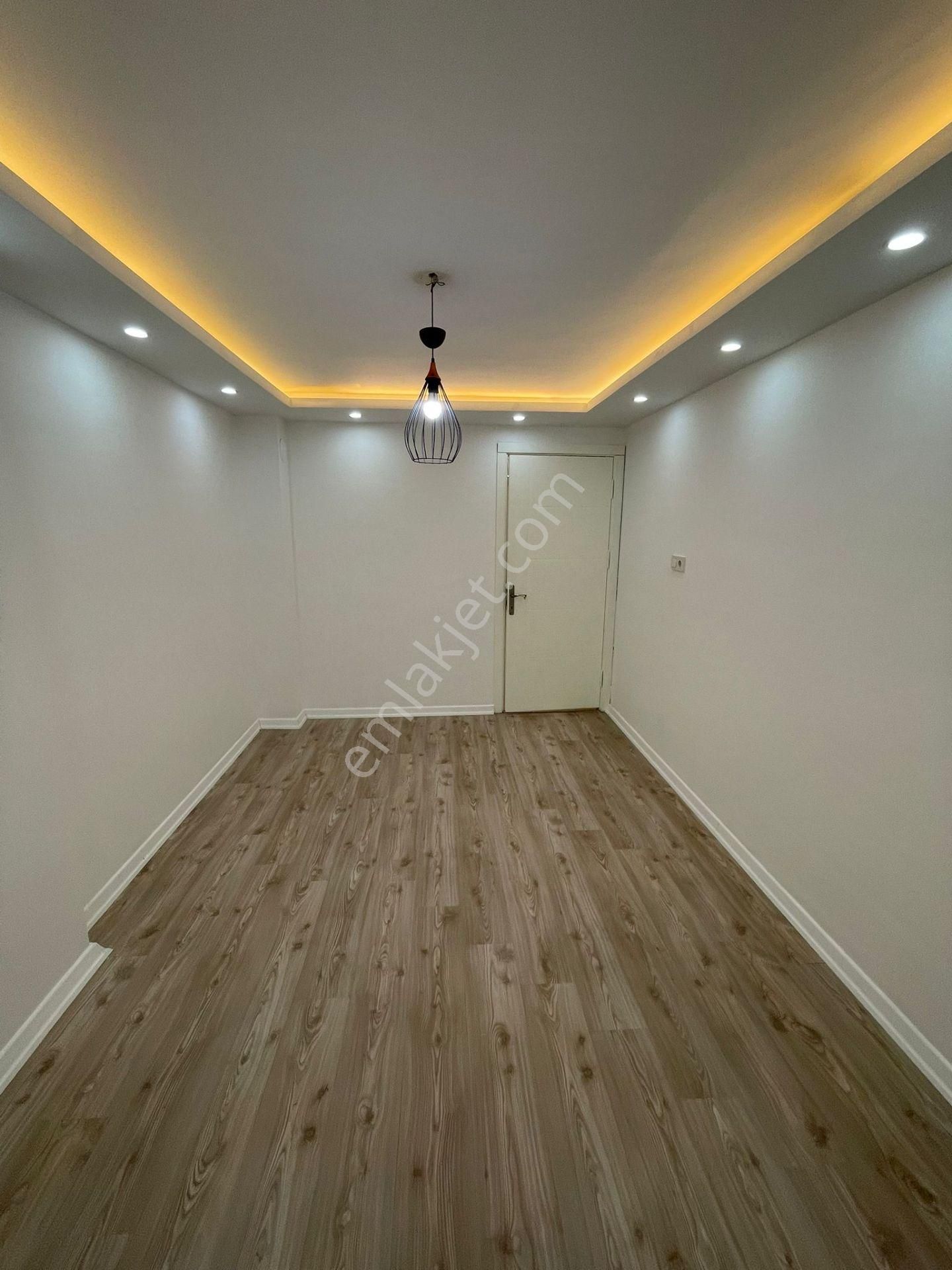 🏡ibrahim Çelebi Mahallesi 🏡 ✅2+1 95 M2 5 Katlınım Zemin Katı ❇️kombi Petekli