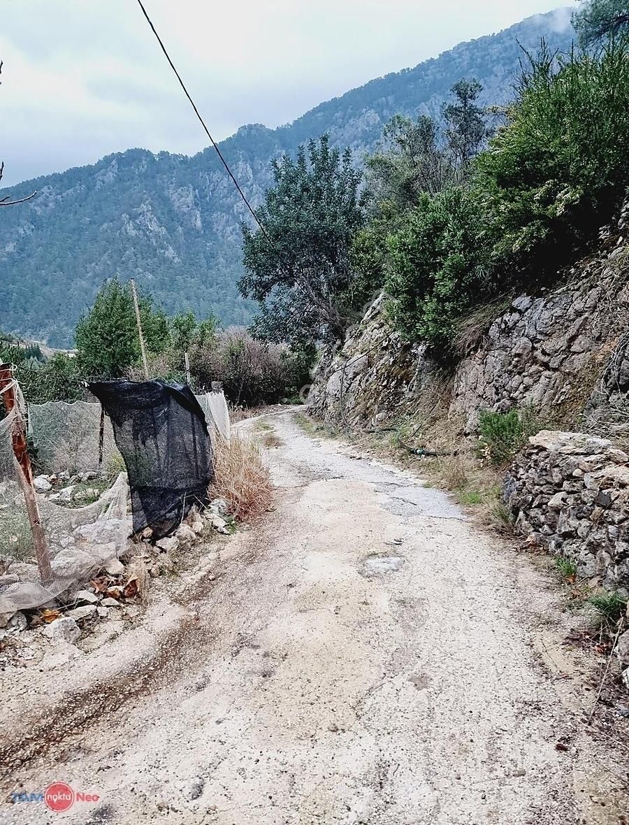 Göl Manzaralı Yatırıma Uygun 400m2 Bahçe