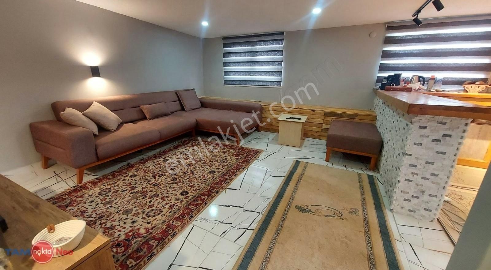 Rabia Çite'den Esentepe De 5+1 Satılık İçi Yapılı Daire