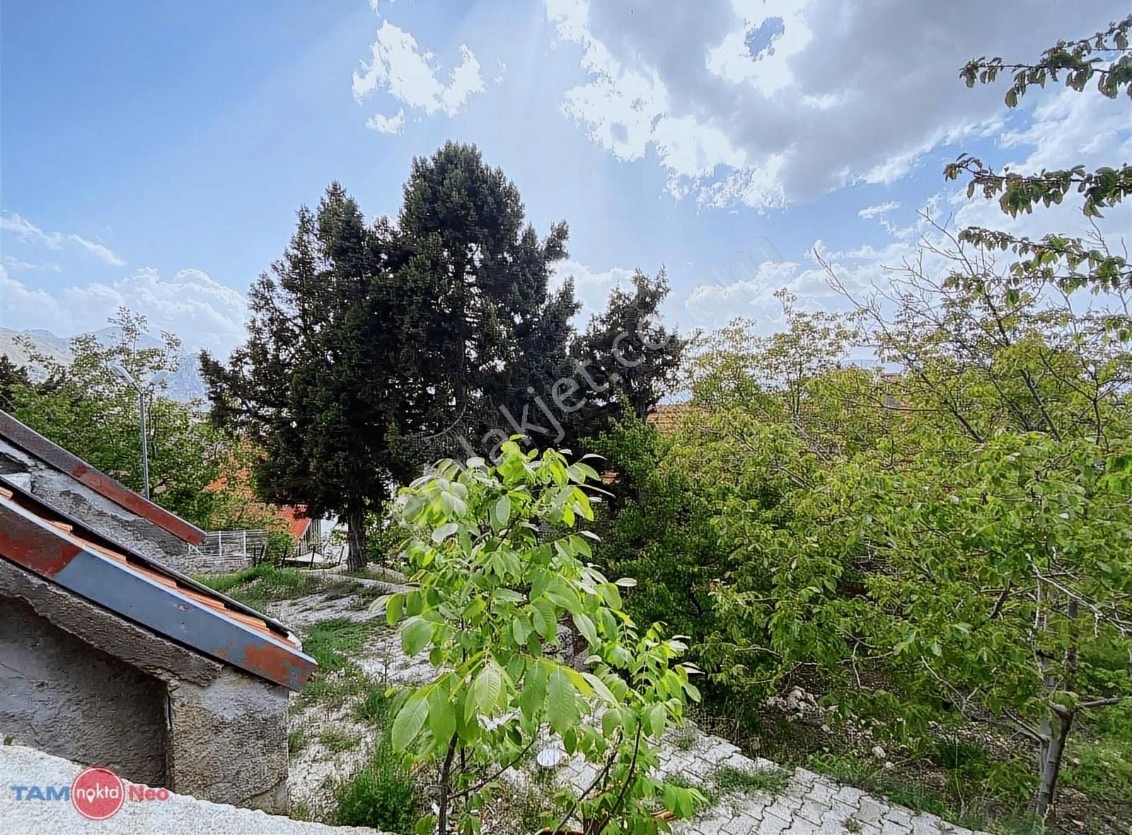 Geyikbarın'ın Doğa Harikası Yerinde Satılık Villa