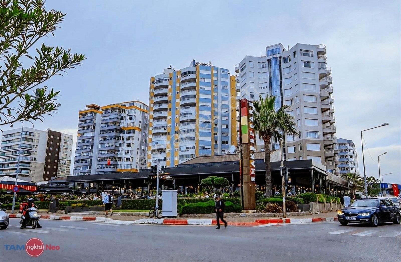 Denize Sıfır , 4+1 Kapalı Otoparklı Kiralık Daire