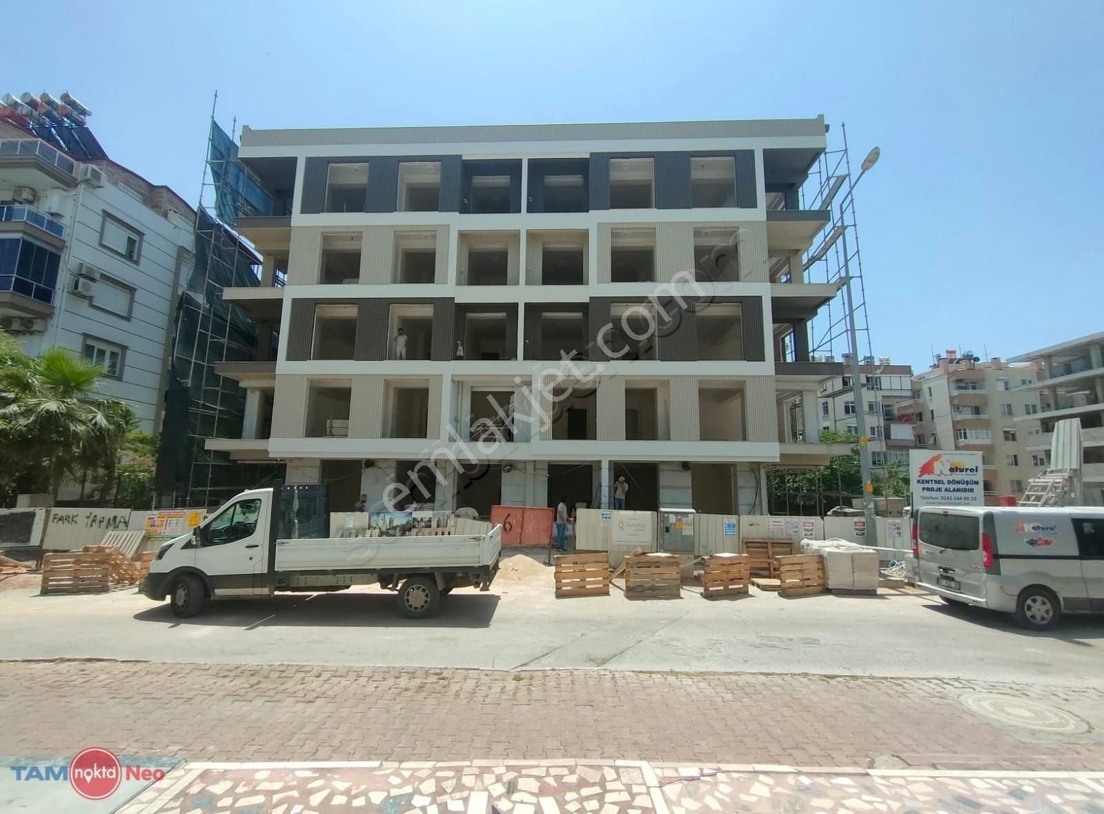 Antalya'nın Enprestijli Mah. Bahçelievler'de 1+1 Satılık Daire
