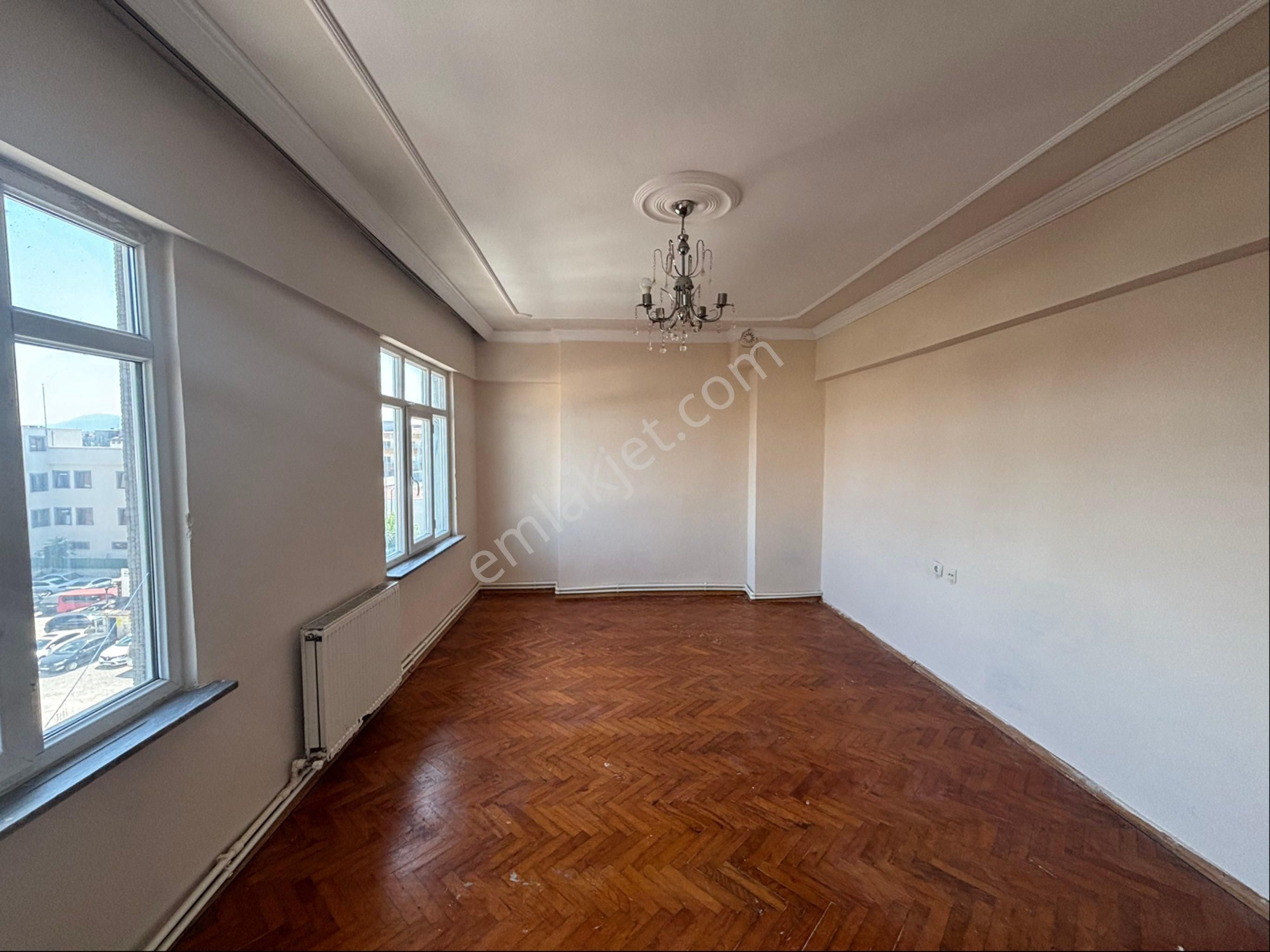 Remax Hür Müge Ergün Aydaş'tan 1+1 Eşyalı Kiralık Daire