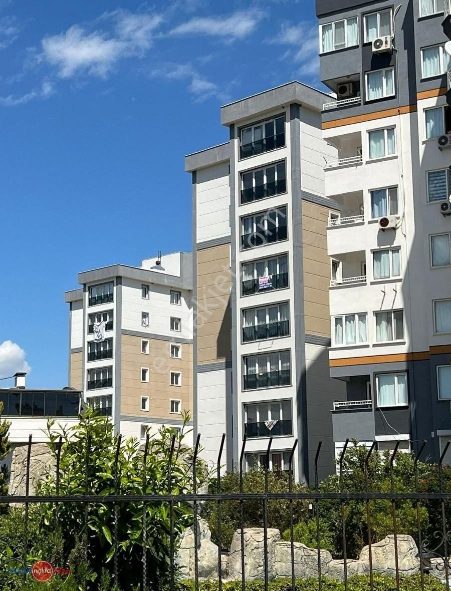 Yuvamkent Sitesinde Güney Çephe 1+1 Daire