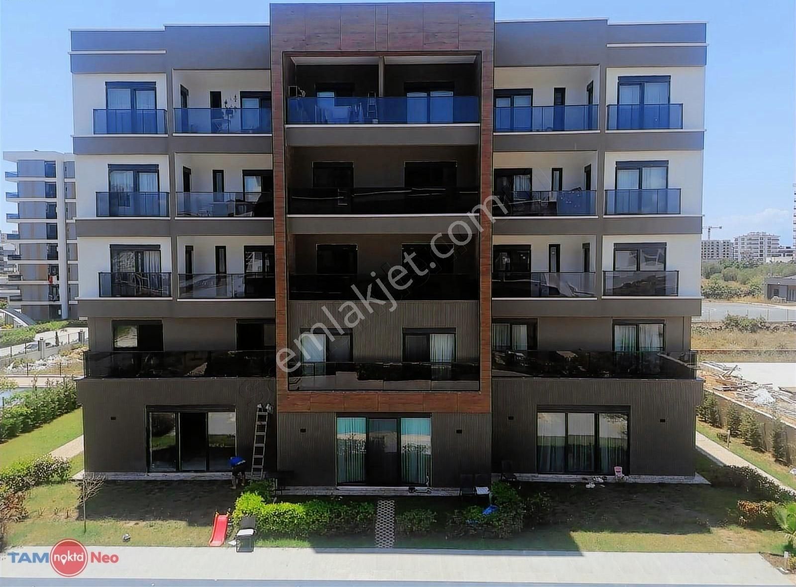 Altıntaş Alesta Luxury'de 1+1 Kiralık Boş Daire