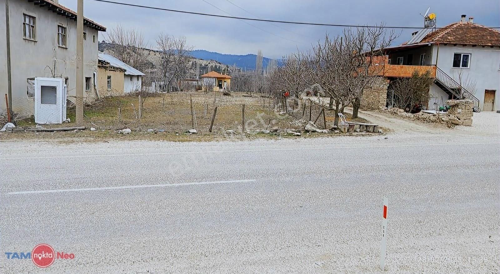 Takasa Açık Korkuteli Dereköy Muazzam Konumda 734 M² Bahçe