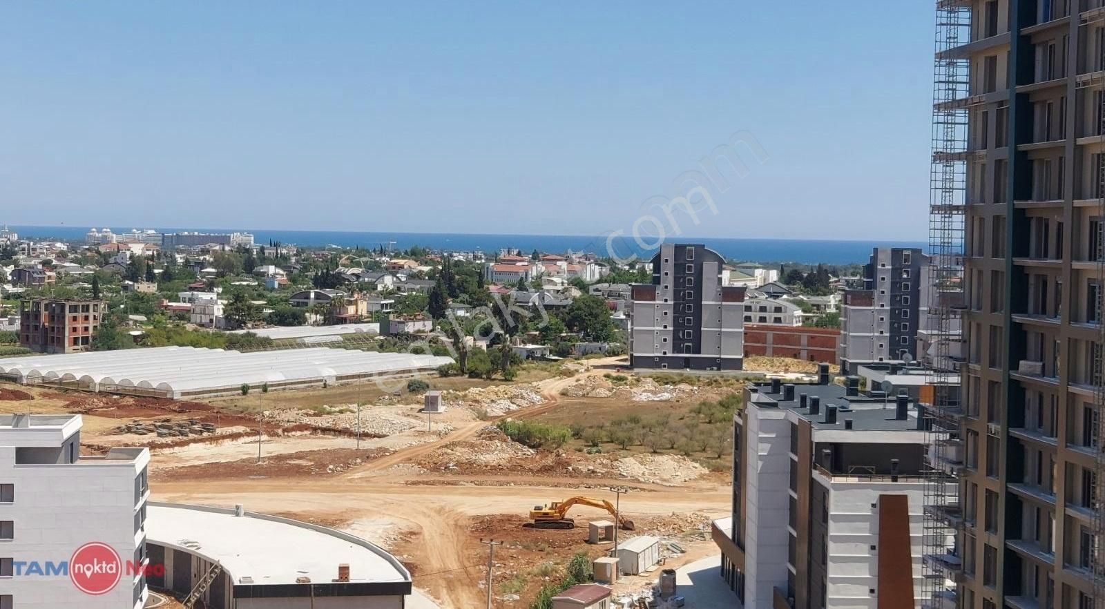 Altıntaş Da Deniz Ve Dağ Manzaralı Havuzlu Geniş 3+1 Kiralık