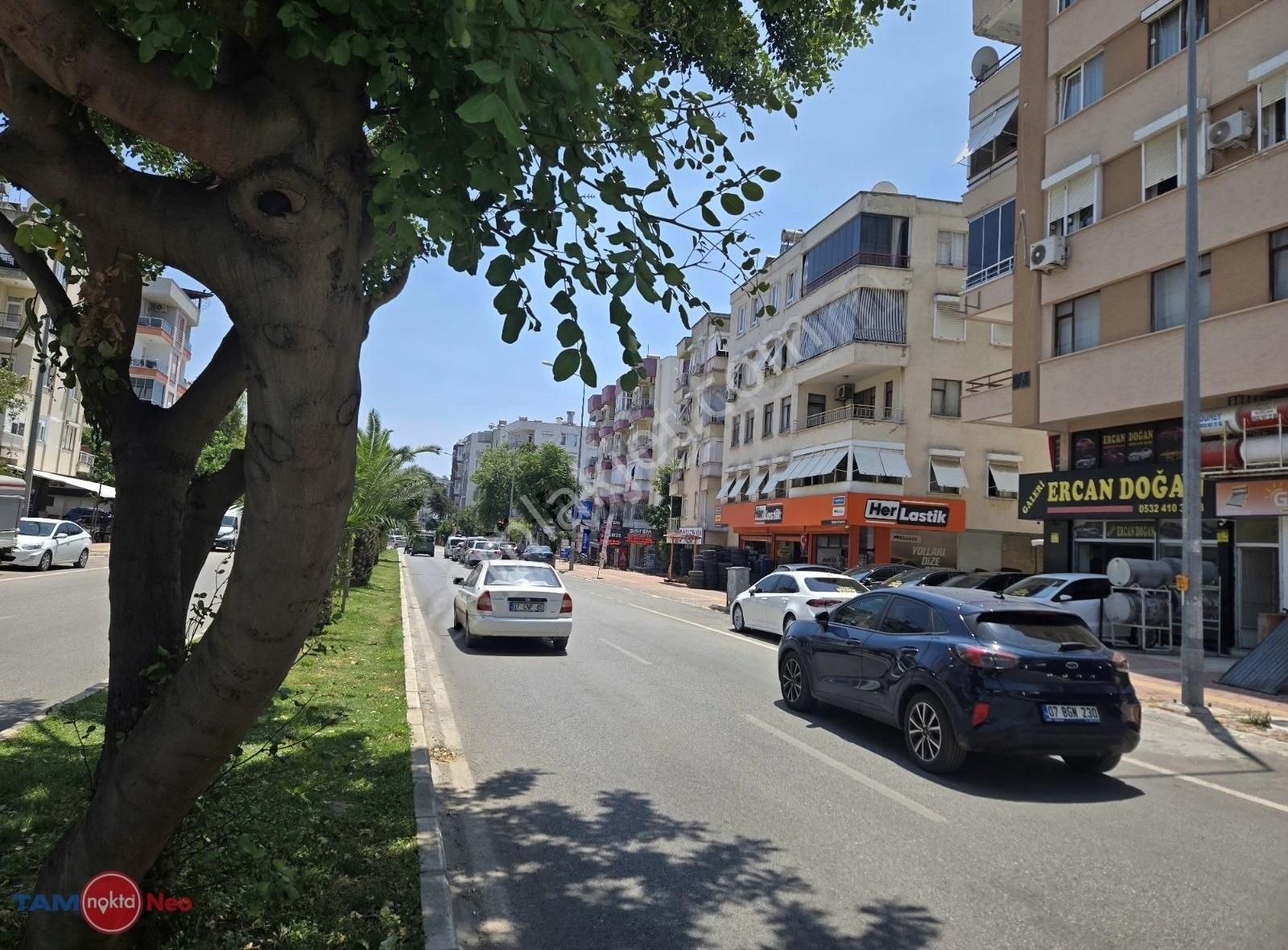 Yıldız Mahallesinde Cadde Üzerinde Dublex Dükkan